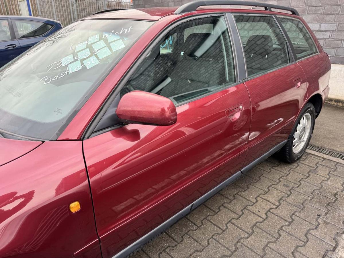 Audi A4 B5 original T&uuml;r vorn links LZ3L Hibiscusrot Rohbau Bj.1998